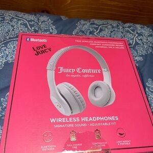 Juicy Couture Wireless Headphones